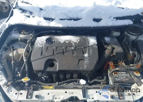 2010 Toyota Matrix z USA, uszkodzony, nr VIN 2T1KU4EE9AC195743